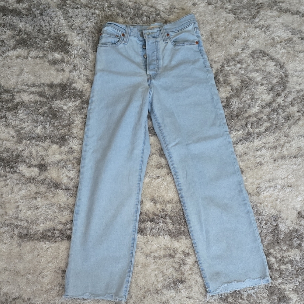 Levis Womens Ribcage Straight Ankle Jeans